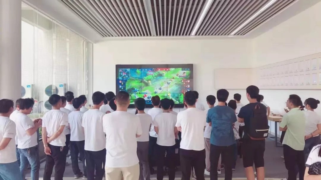 开云网页版20周年庆.jpg