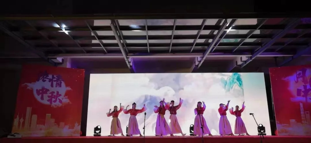 开云网页版20周年庆.jpg